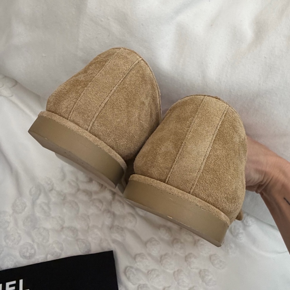 CHANEL Teddy Shearling Mary Janes Beige 38 BNIB SOLD OUT - Picture 9 of 12